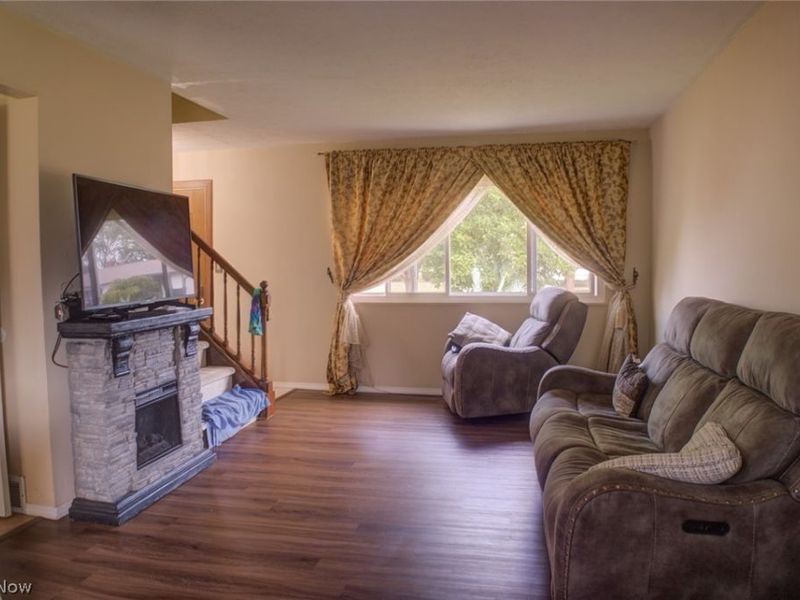 14065 Heatherwood Drive, Brook Park, OH 44142 Photo 5