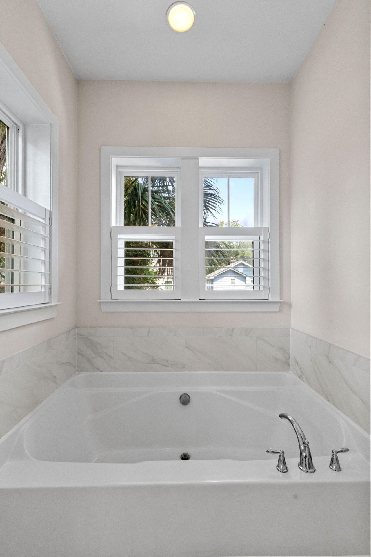 4 Saint Margaret Street Photo 32