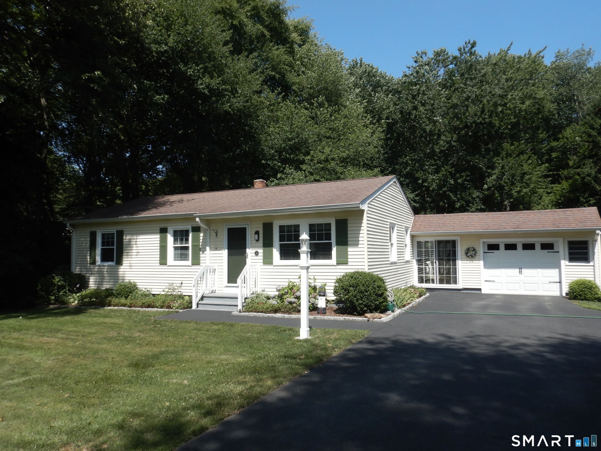 26 Beach Park, Clinton, CT 06413 Main Photo