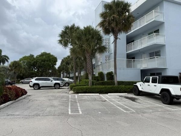 2010 S Federal Highway, Unit 202, Boynton Beach, FL 33435