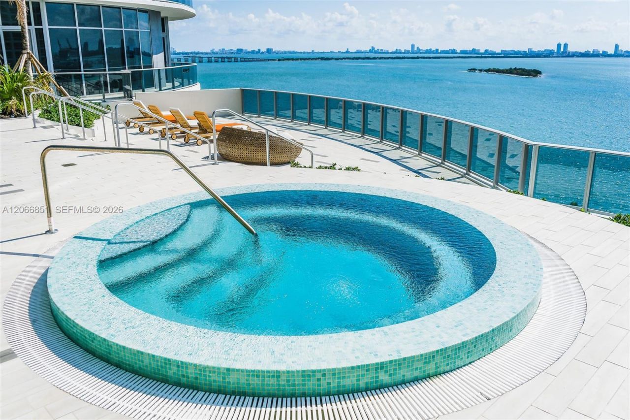 488 NE 18th St, Unit 2109, Miami, FL 33132 Photo