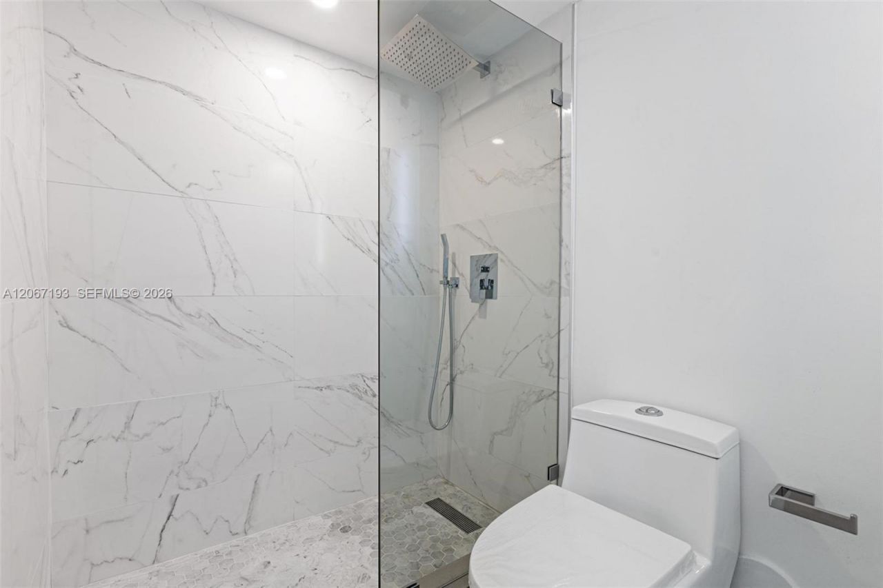 6917 Collins Ave , Unit 1009, Miami Beach, FL 33141 Photo
