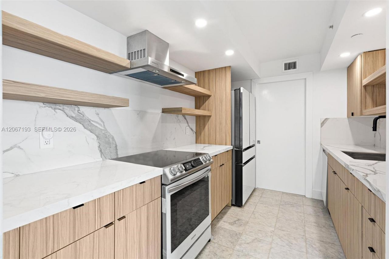 6917 Collins Ave , Unit 1009, Miami Beach, FL 33141 Photo