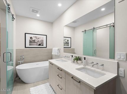 33 Beach Club Drive, Unit 502, Stateline, NV 89449 Photo