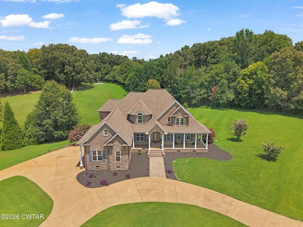 201 Pagemont Drive , Medina, TN 38355