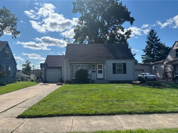 595 Bonnie Brae Avenue NE, Warren, OH 44483
