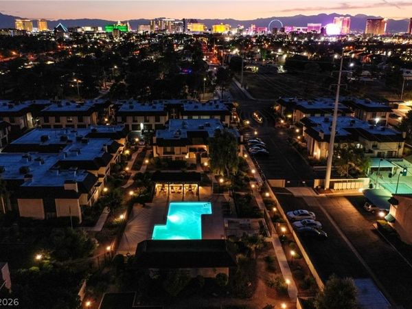 2225 Pine Breeze Lane, Unit 206, Las Vegas, NV 89119