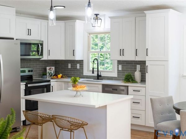 2208 Banbury Street, Charlottesville, VA 22901