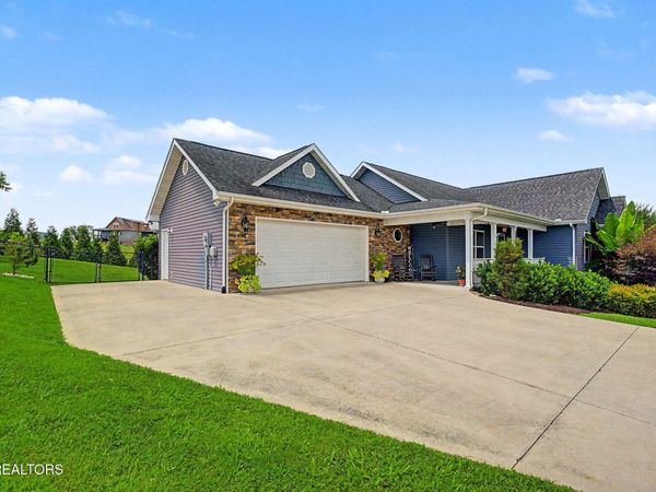 834 Wehali Tr, Kodak, TN 37764