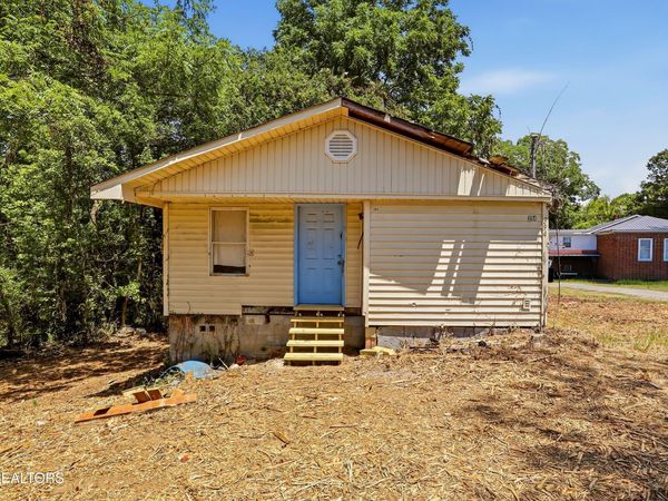 289 Midway Drive, Oliver Springs, TN 37840