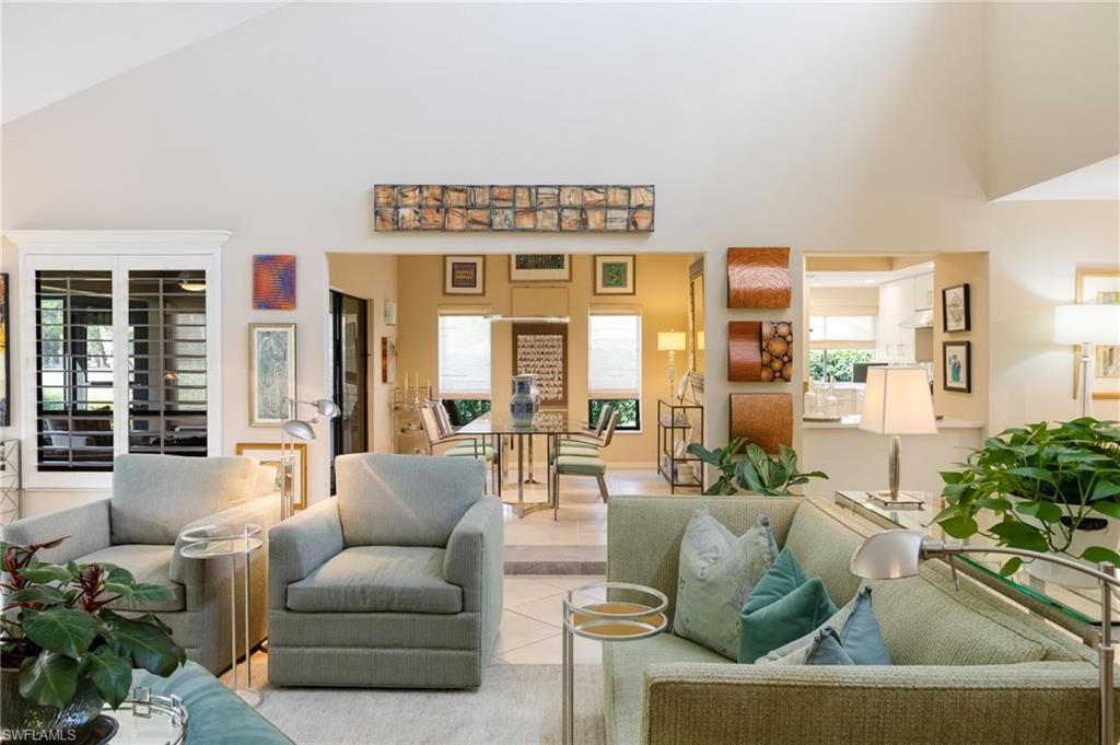 360 Edgemere Way N, Unit 25, Naples, FL 34105 Photo