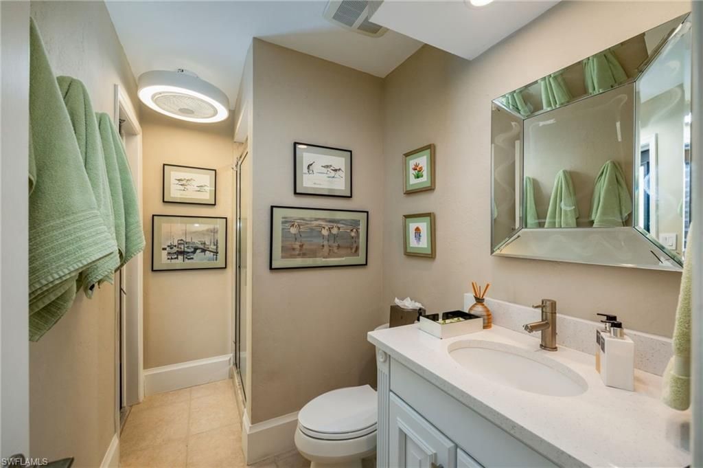 360 Edgemere Way N, Unit 25, Naples, FL 34105 Photo