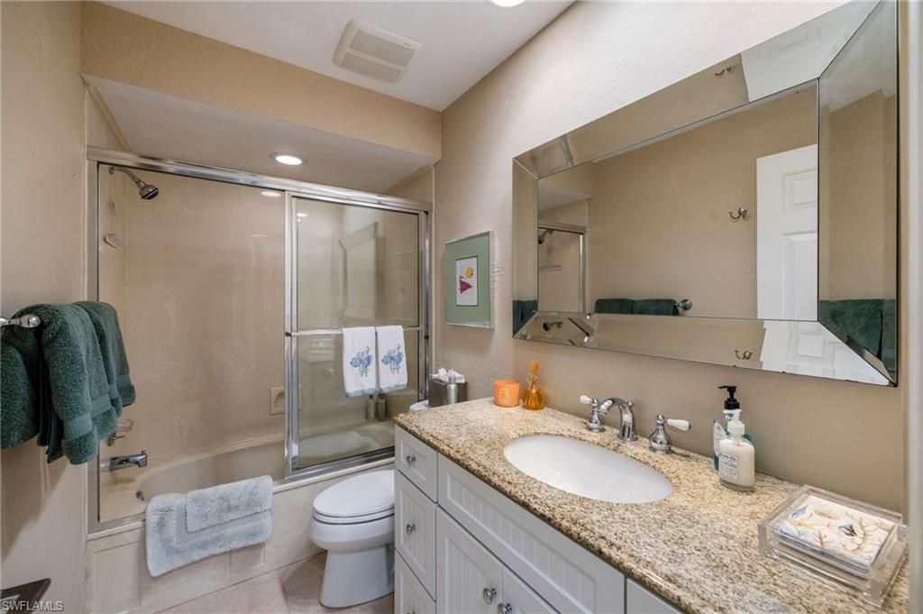 360 Edgemere Way N, Unit 25, Naples, FL 34105 Photo