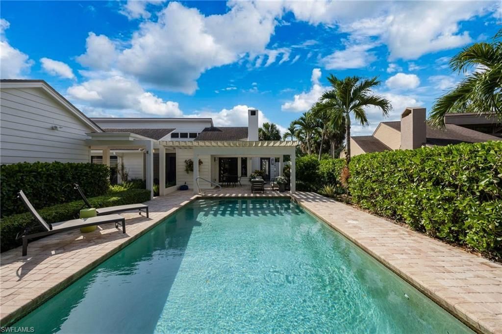 360 Edgemere Way N, Unit 25, Naples, FL 34105 Photo