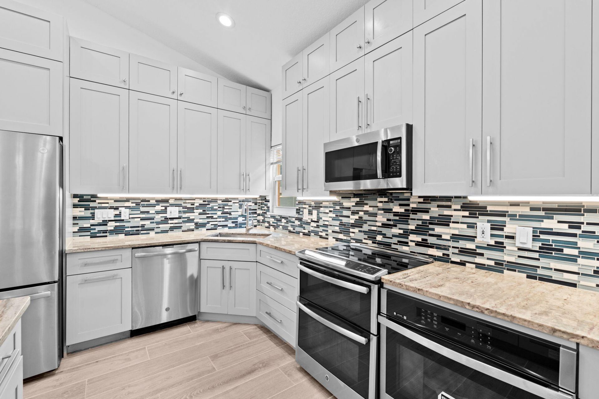 5122 Elpine Way, Riviera Beach, FL 33418 Photo