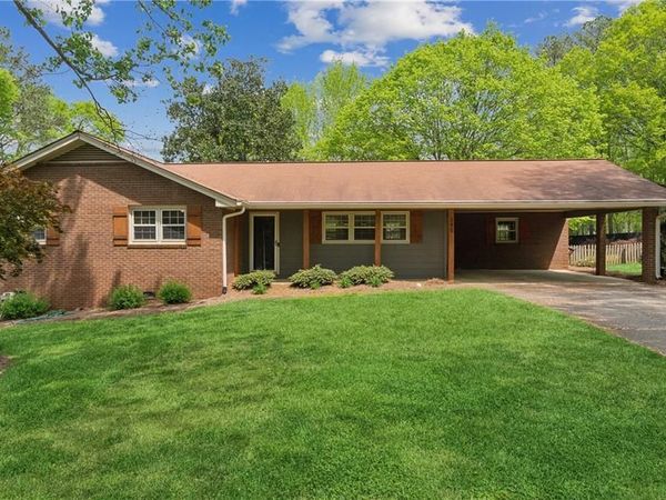 345 Meadow Drive , Alpharetta, GA 30009