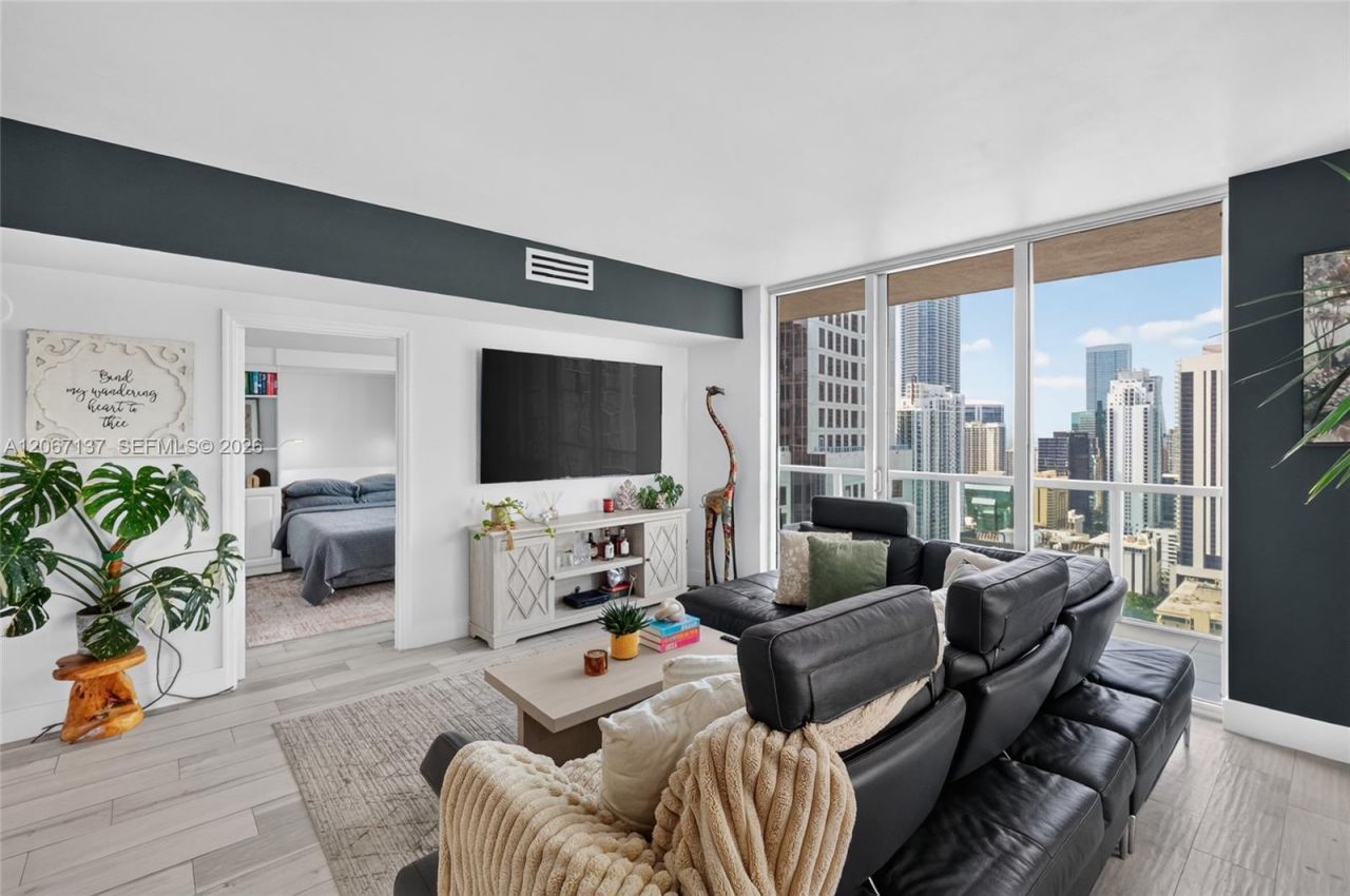 55 SE 6th St, Unit 3802, Miami, FL 33131 Photo