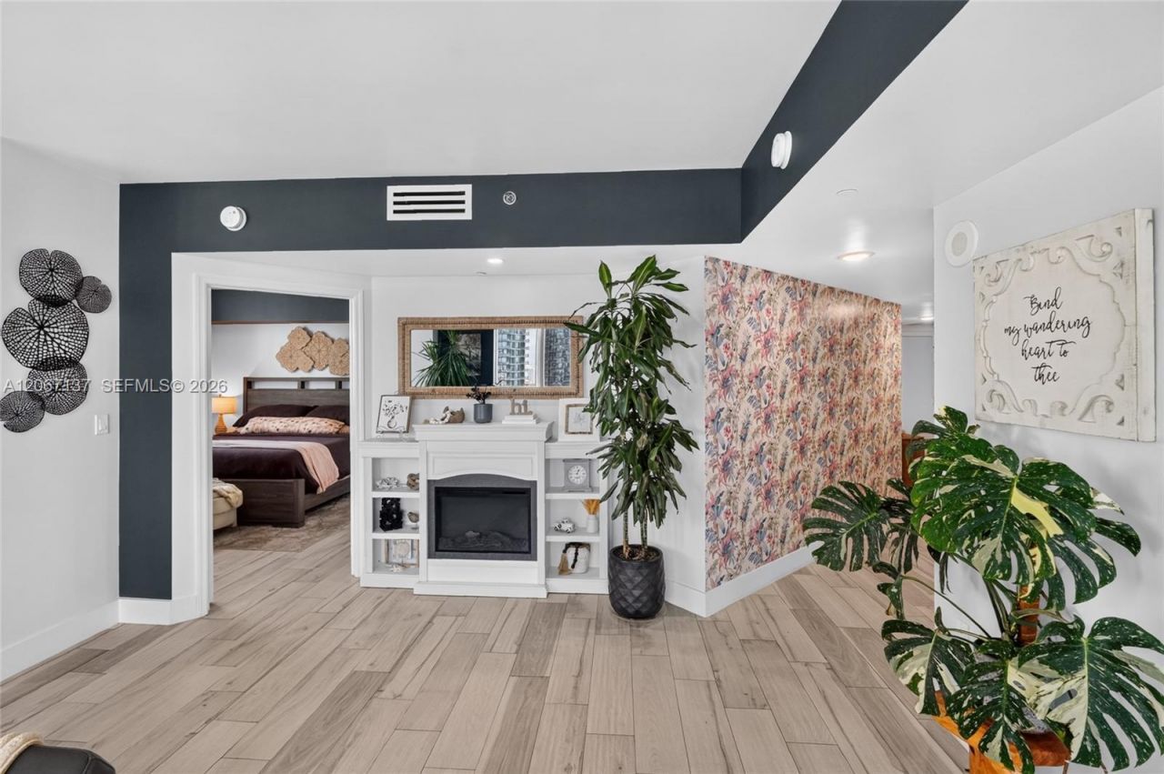 55 SE 6th St, Unit 3802, Miami, FL 33131 Photo