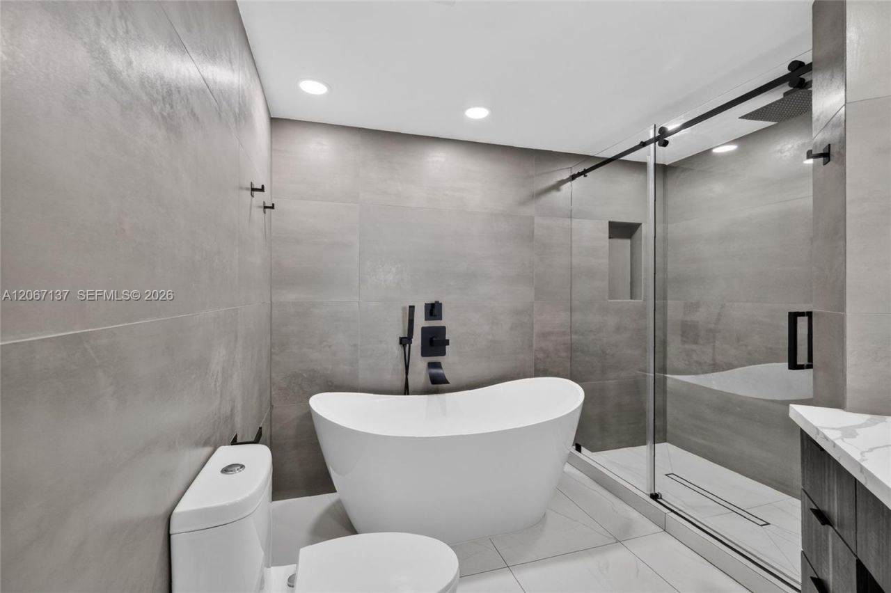 55 SE 6th St, Unit 3802, Miami, FL 33131 Photo