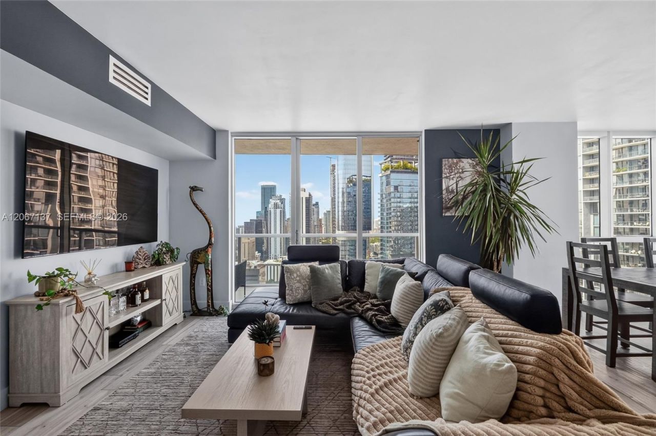 55 SE 6th St, Unit 3802, Miami, FL 33131 Photo