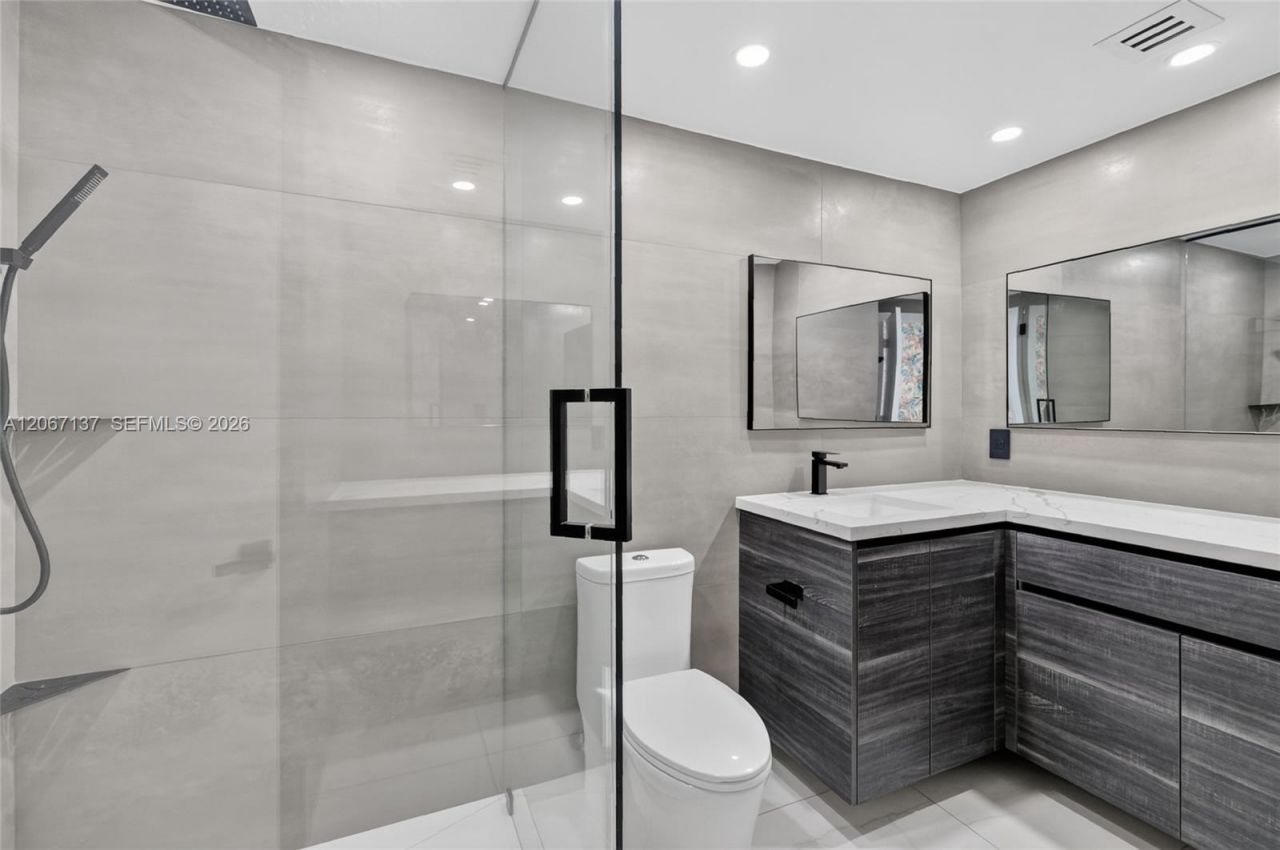 55 SE 6th St, Unit 3802, Miami, FL 33131 Photo