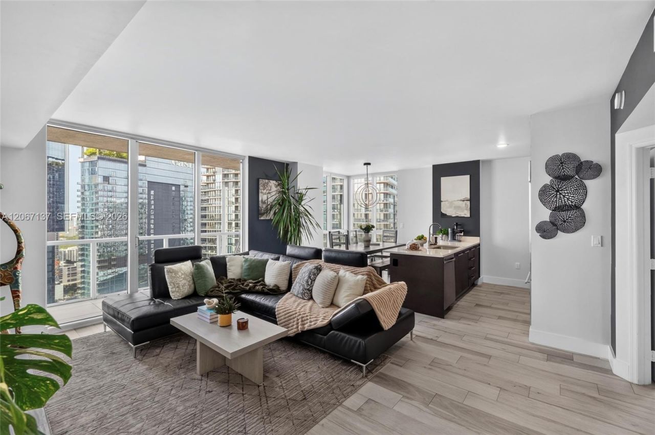 55 SE 6th St, Unit 3802, Miami, FL 33131 Photo