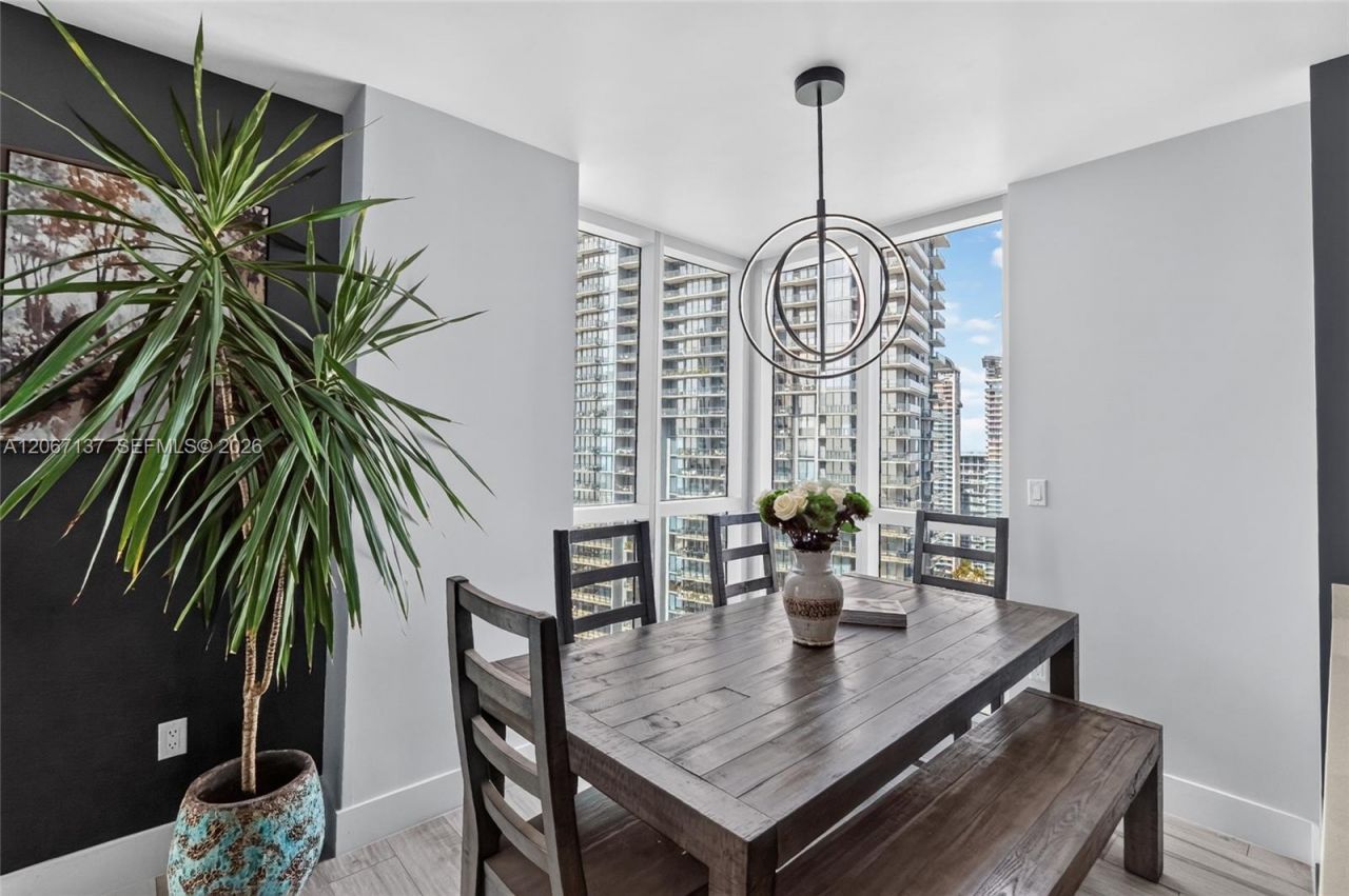 55 SE 6th St, Unit 3802, Miami, FL 33131 Photo