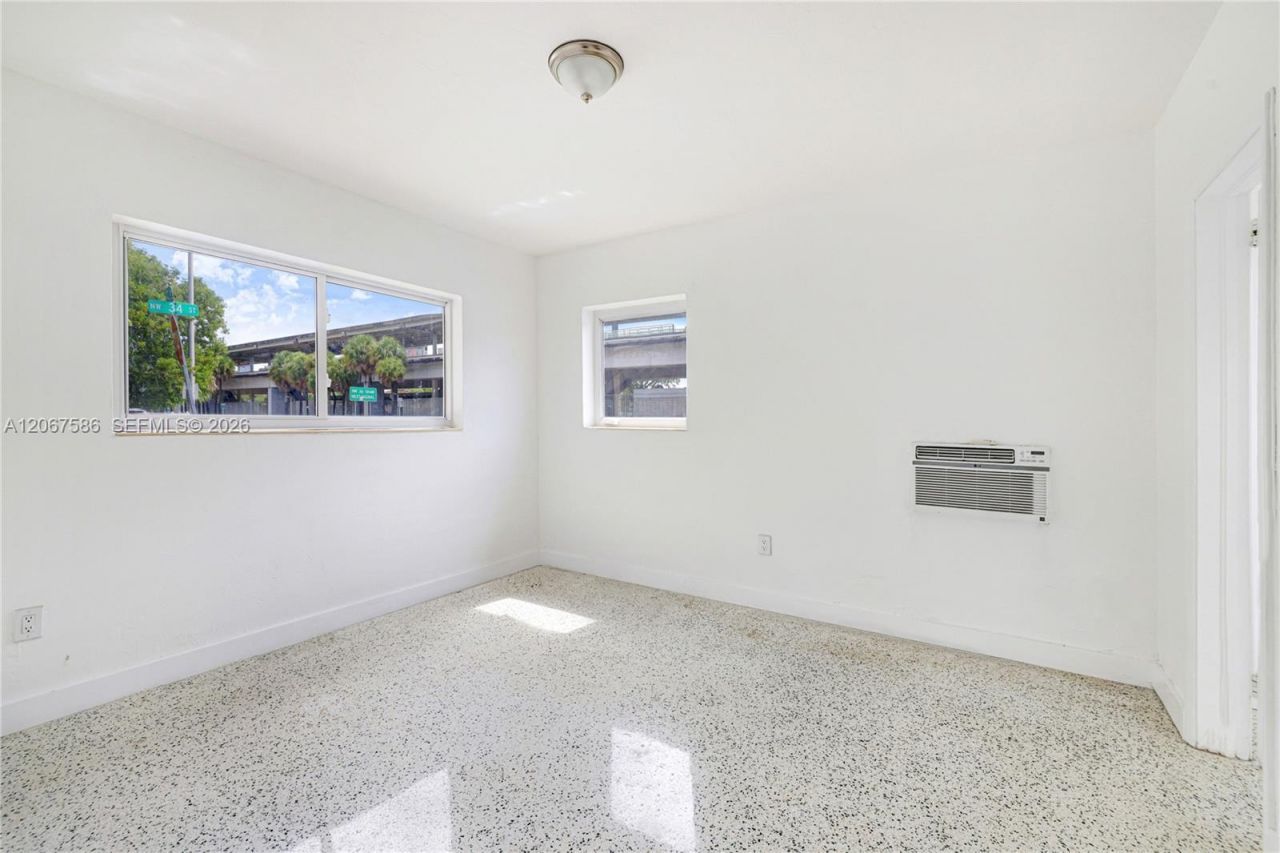1202 NW 34th St, Unit 1202, Miami, FL 33142 Photo