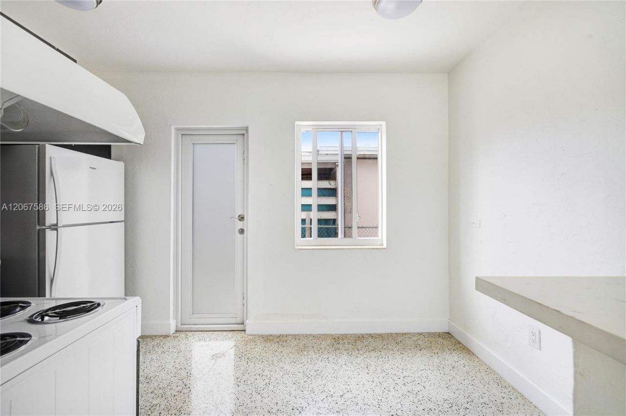 1202 NW 34th St, Unit 1202, Miami, FL 33142 Photo