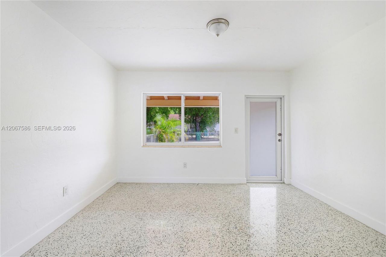 1202 NW 34th St, Unit 1202, Miami, FL 33142 Photo