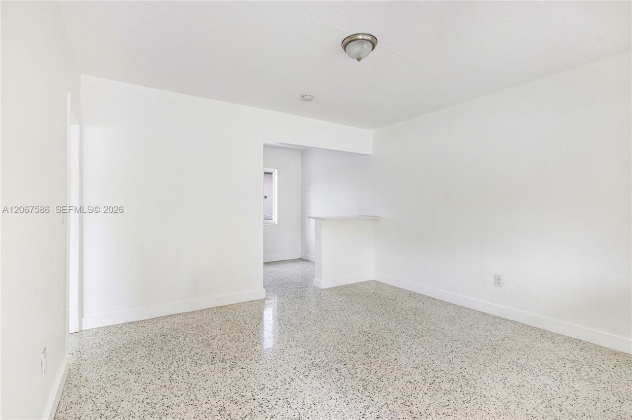 1202 NW 34th St, Unit 1202, Miami, FL 33142 Photo