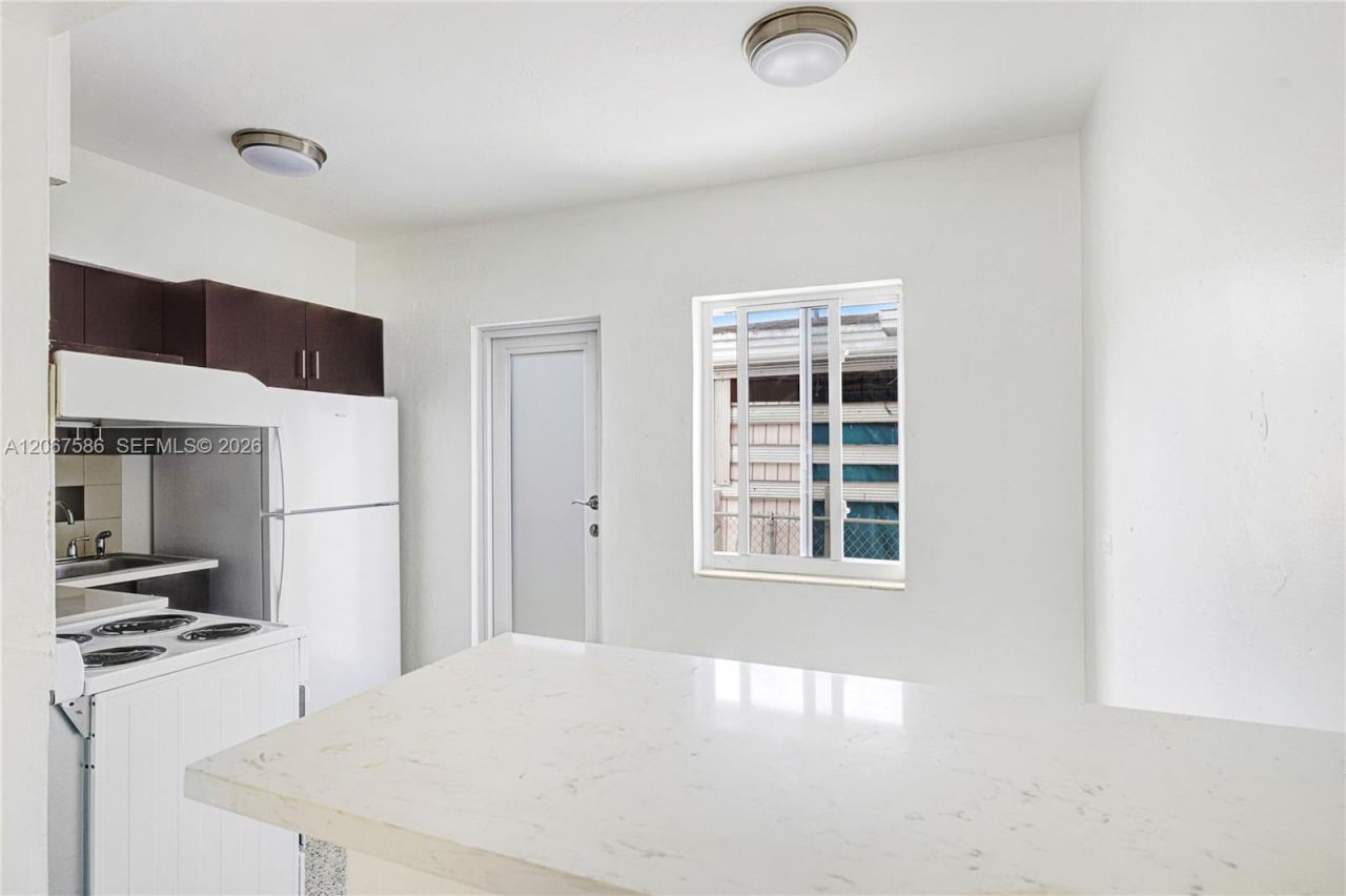 1202 NW 34th St, Unit 1202, Miami, FL 33142 Photo