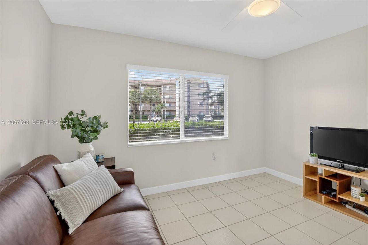 13705 SW 12th St, Unit 103B, Pembroke Pines, FL 33027 Photo
