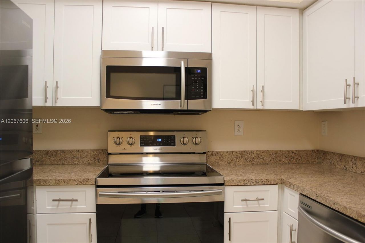 11730 SW 2nd St , Unit 12304, Pembroke Pines, FL 33025 Photo