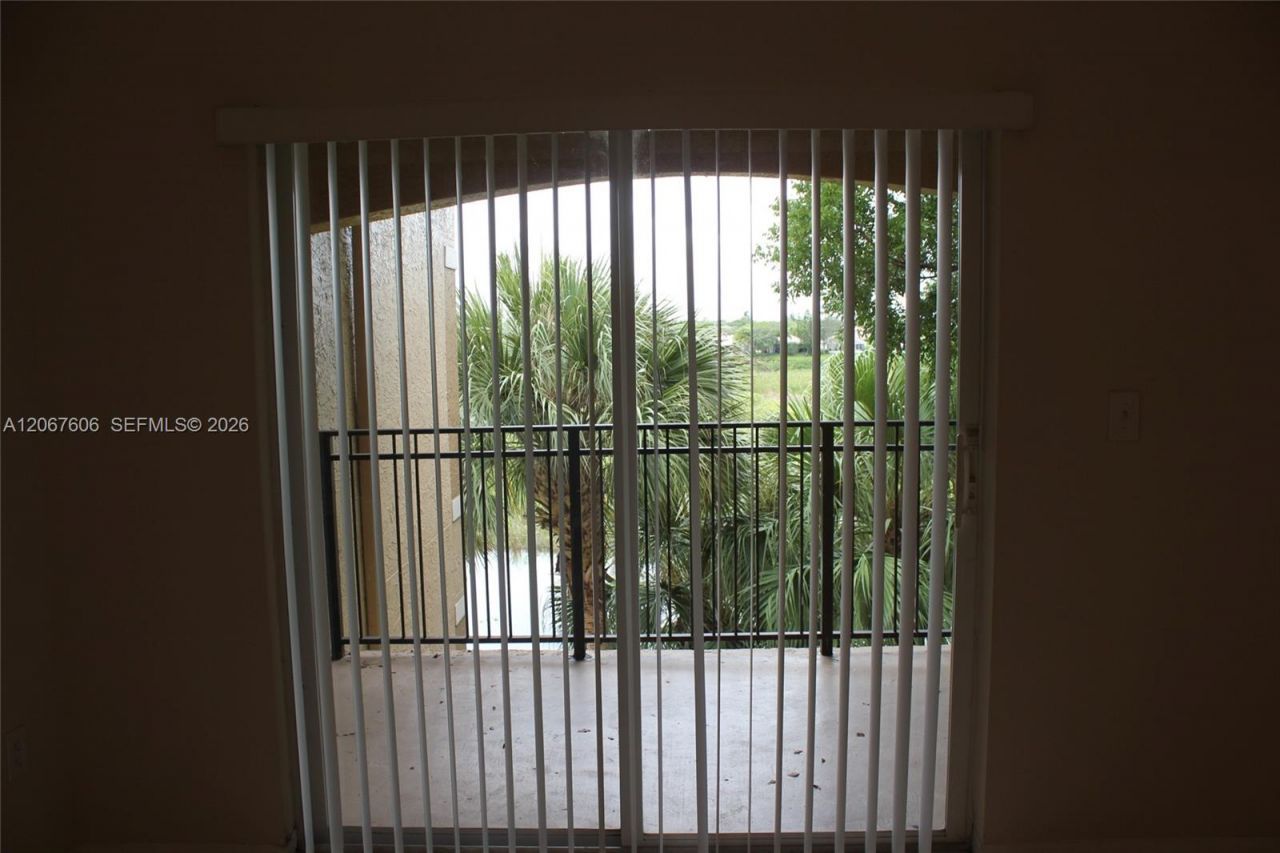 11730 SW 2nd St , Unit 12304, Pembroke Pines, FL 33025 Photo
