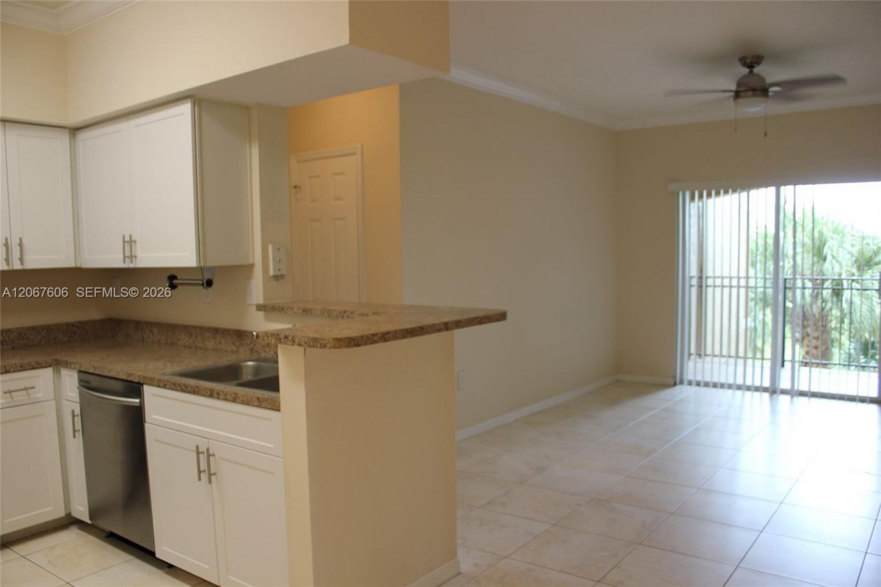 11730 SW 2nd St , Unit 12304, Pembroke Pines, FL 33025 Photo