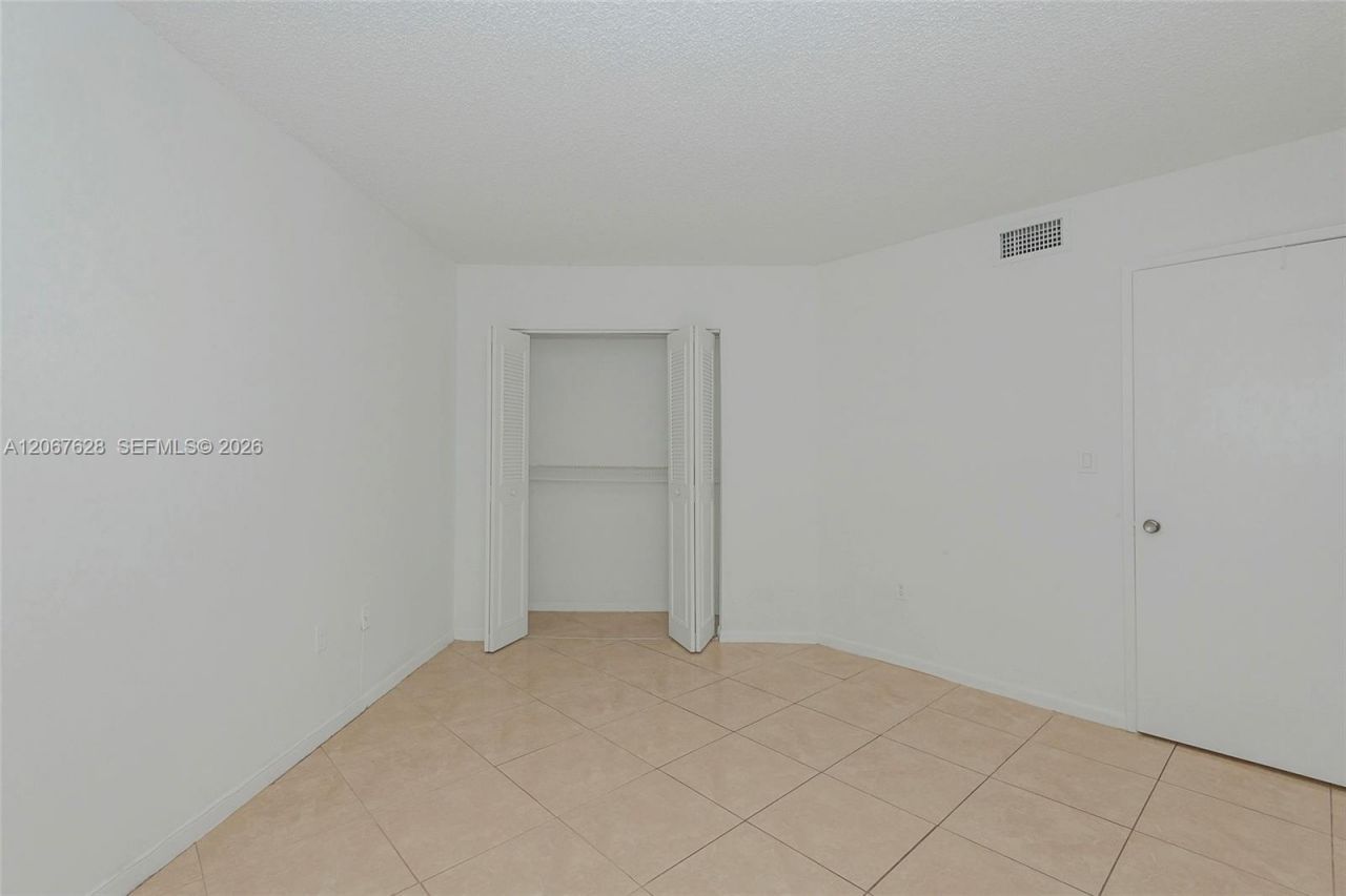 6272 NW 186th St , Unit 106, Miami, FL 33015 Photo