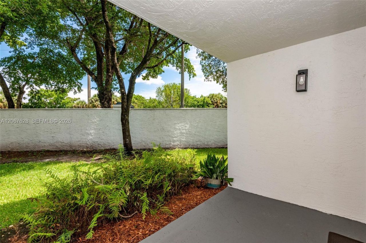 6272 NW 186th St , Unit 106, Miami, FL 33015 Photo