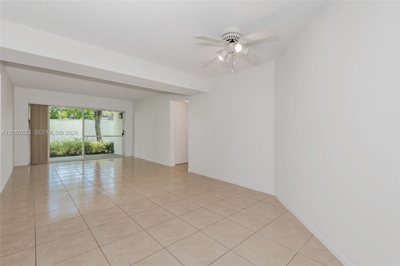 6272 NW 186th St , Unit 106, Miami, FL 33015 Photo