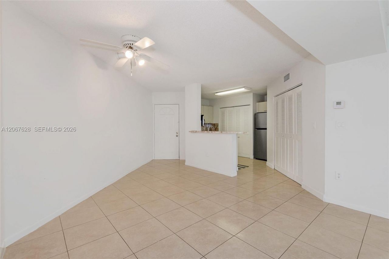6272 NW 186th St , Unit 106, Miami, FL 33015 Photo