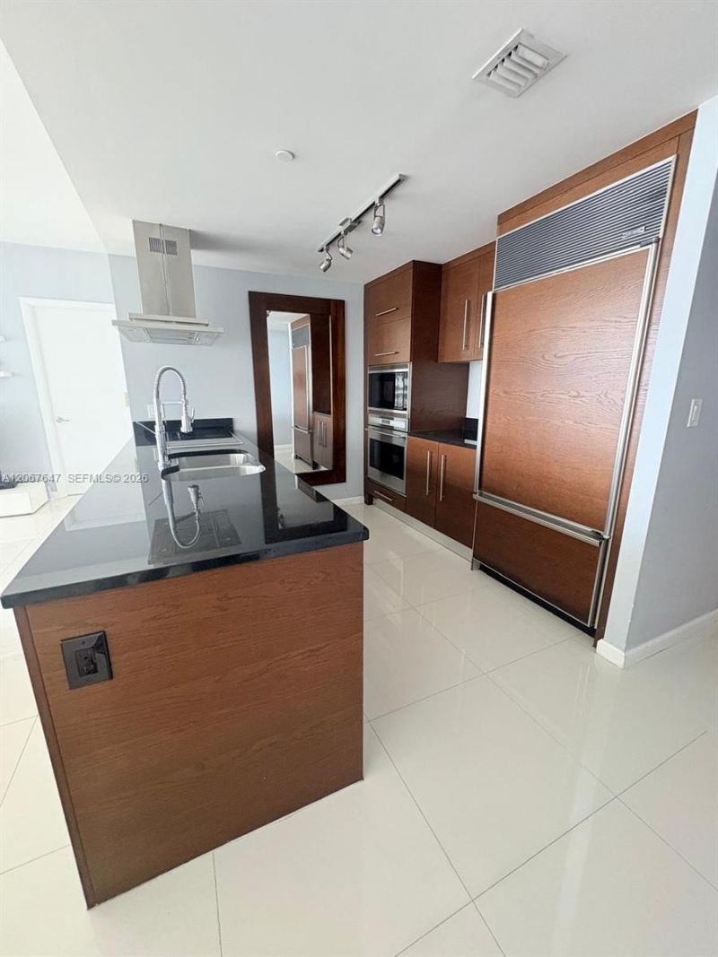 495 Brickell Ave , Unit 5104, Miami, FL 33131 Photo