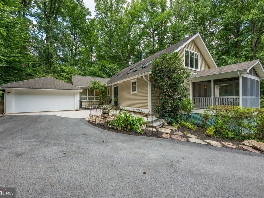 9328 Garden Court, Potomac, MD 20854 Main Photo
