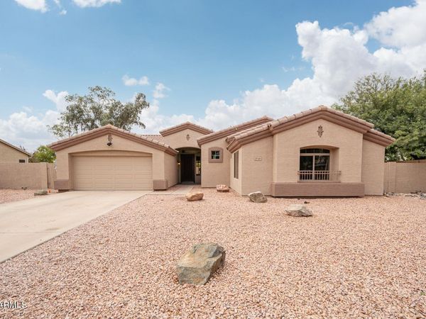 1740 S HERITAGE Drive, Gilbert, AZ 85295