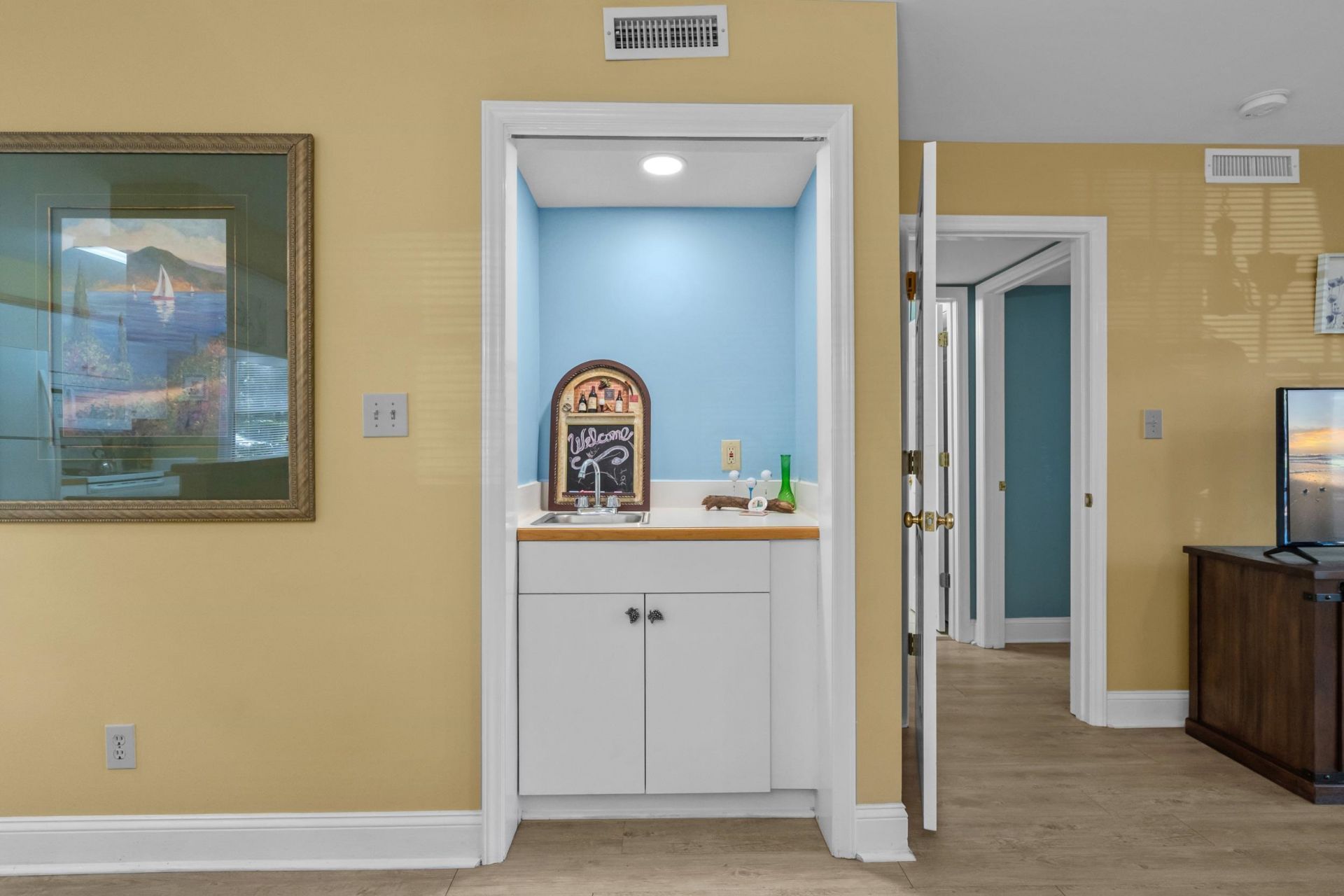200 Stillwood Dr.  Photo 15