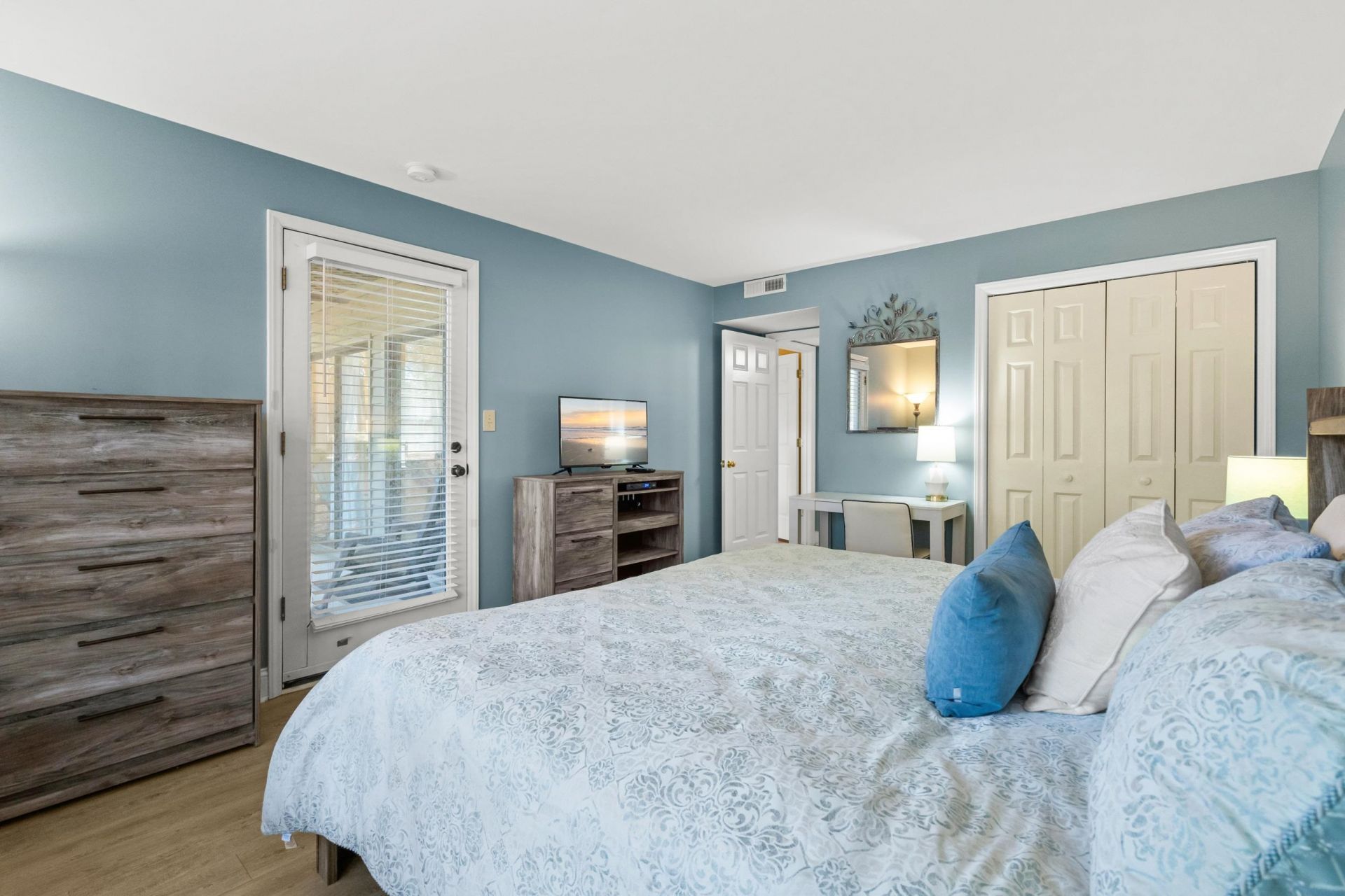 200 Stillwood Dr.  Photo 20