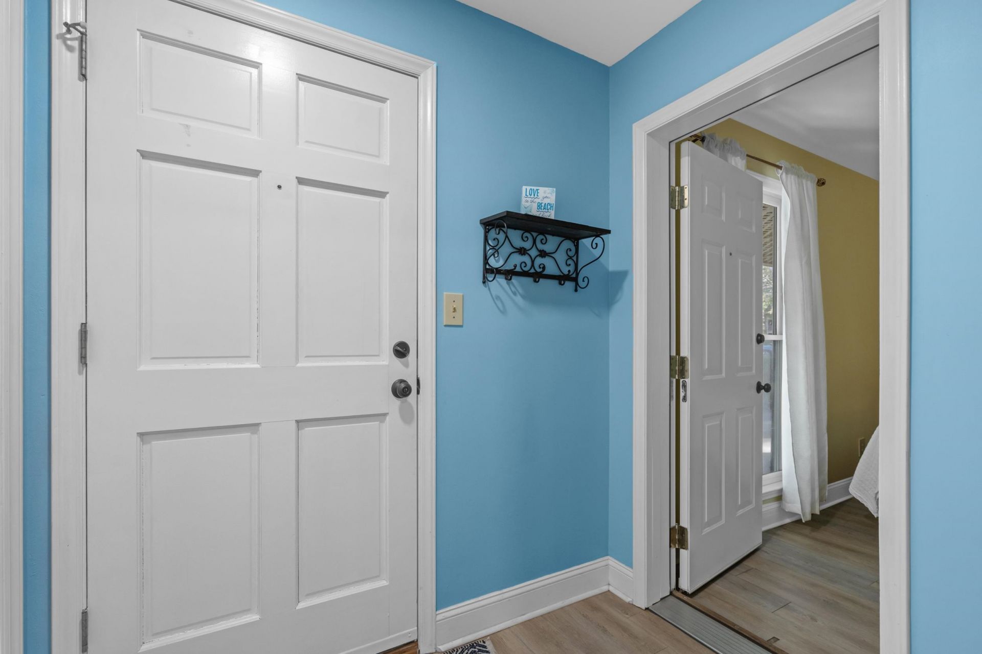 200 Stillwood Dr.  Photo 5