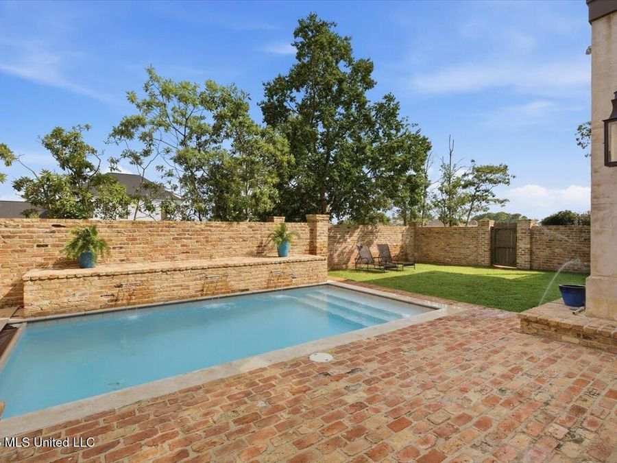 Property Image 123