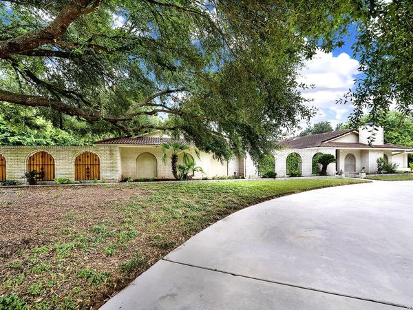 5 AUGUSTA DR, Seguin, TX 78155