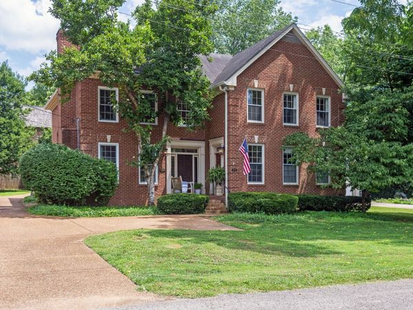 1000 Clearview Dr, Nashville, TN 37205