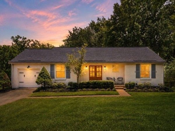 814 Kendall Dr , Nashville, TN 37209